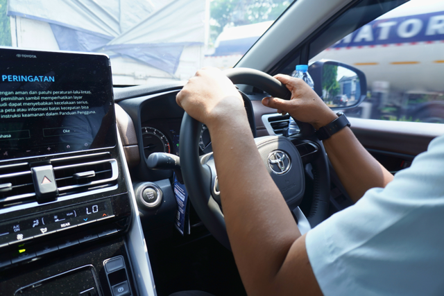 Safety Driving: Teknologi Dan Strategi Mengurangi Risiko