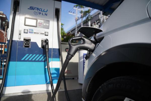 Tren Kendaraan Listrik Di Indonesia