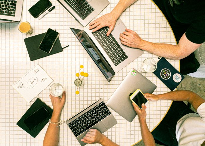 Tren Masa Kini: Menyimak Perubahan, Gaya, Dan Teknologi